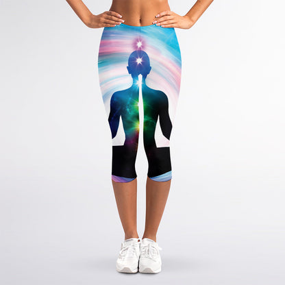 Chakras Of The Universe Print Women's Capri Leggings