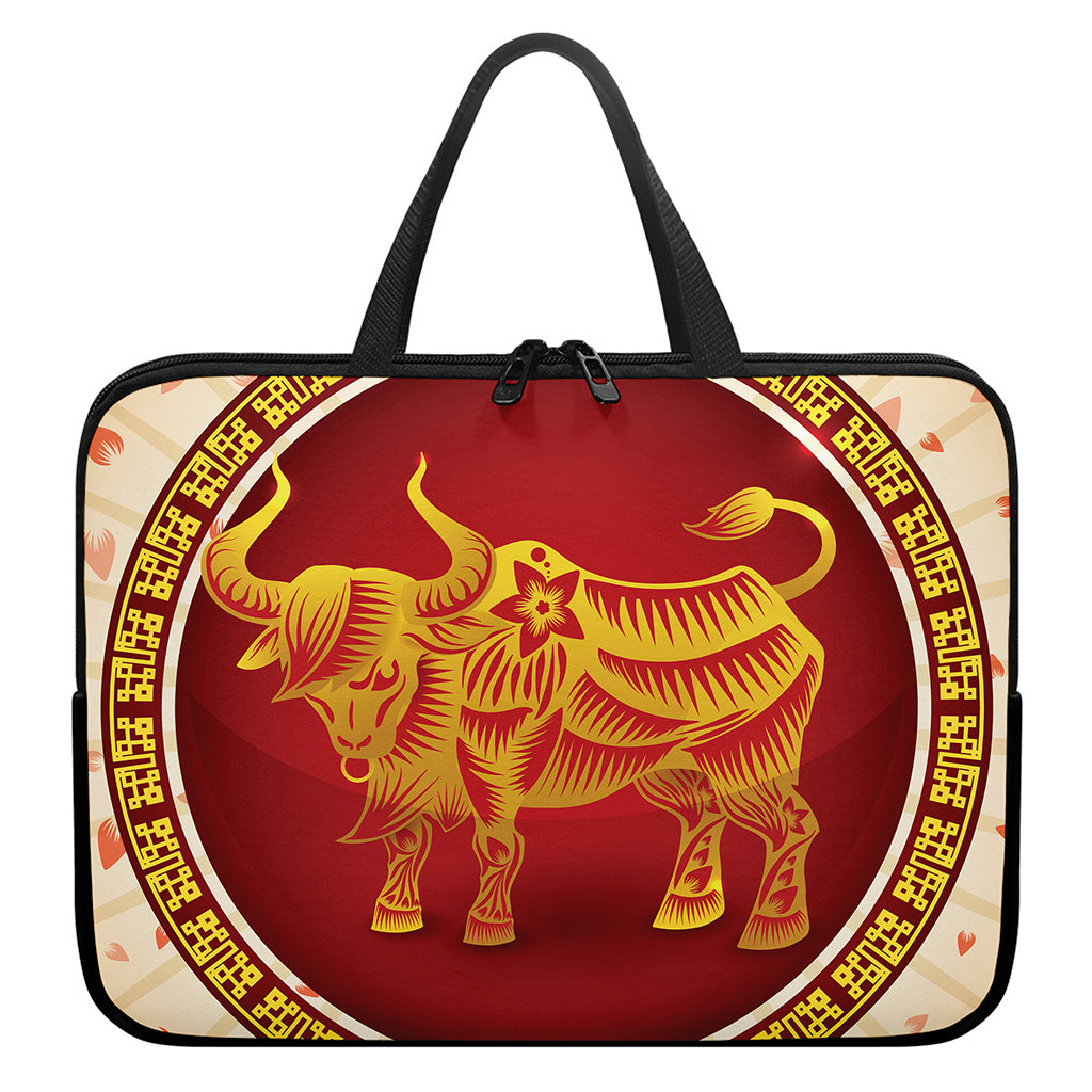 Chinese Ox Zodiac Sign Print Laptop Sleeve With Handle
