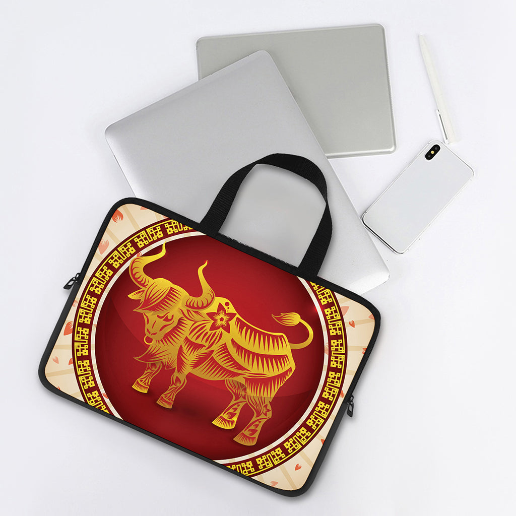 Chinese Ox Zodiac Sign Print Laptop Sleeve With Handle