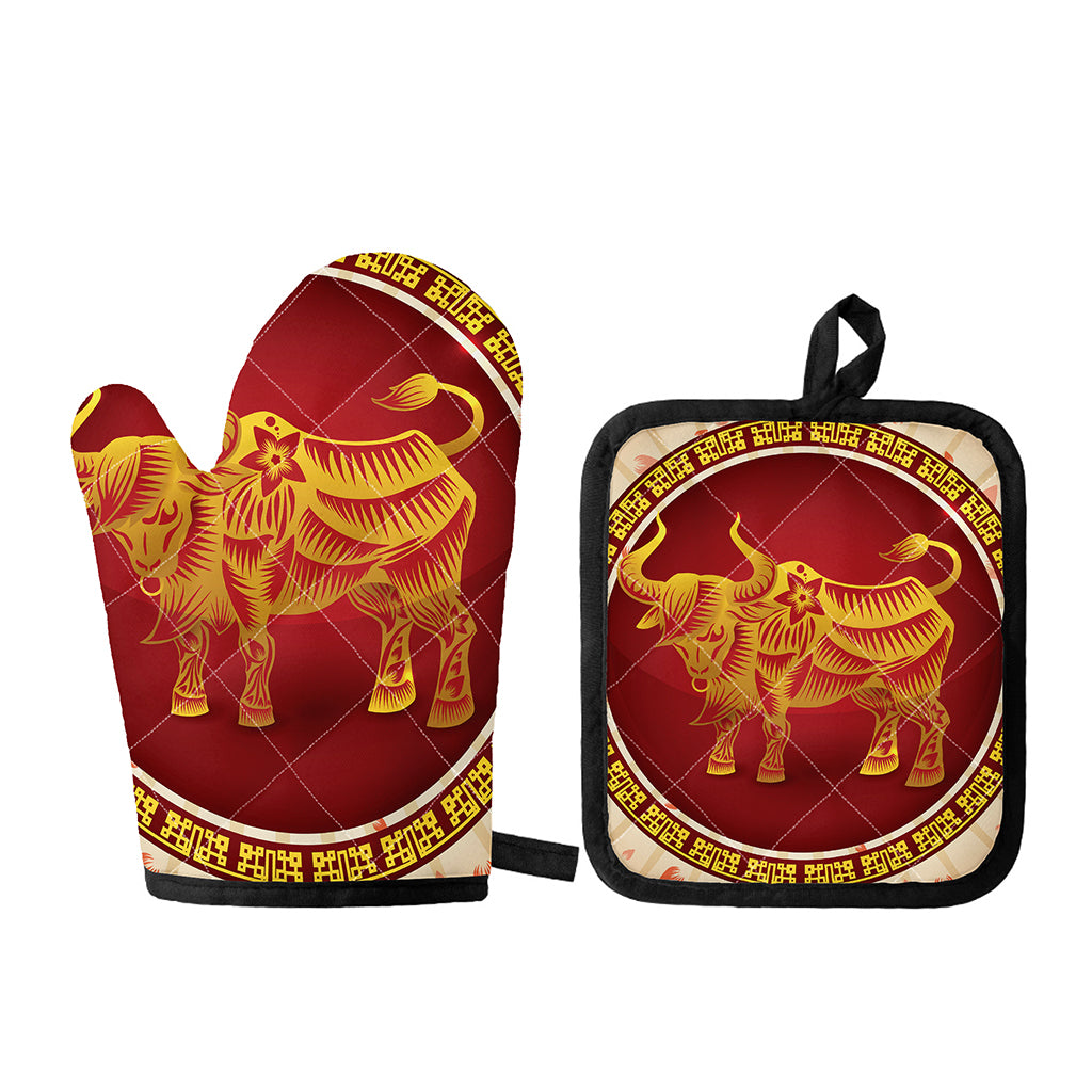 Chinese Ox Zodiac Sign Print Oven Mitt And Pot Holder Set