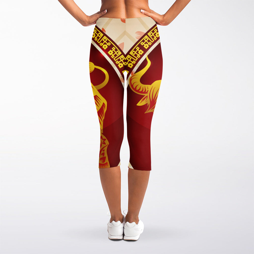 Chinese Ox Zodiac Sign Print Women's Capri Leggings