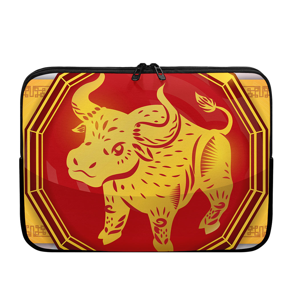 Chinese Ox Zodiac Symbol Print Laptop Sleeve