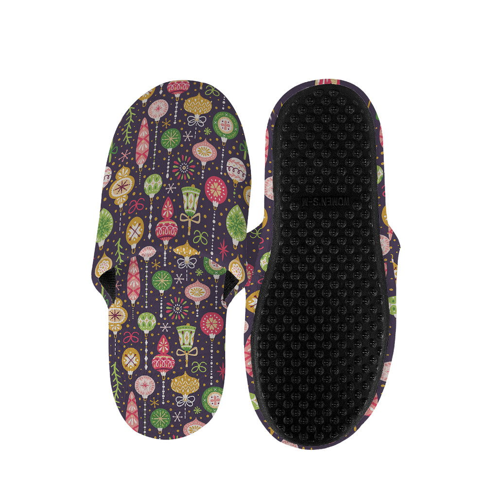 Christmas Baubles Pattern Print Slippers