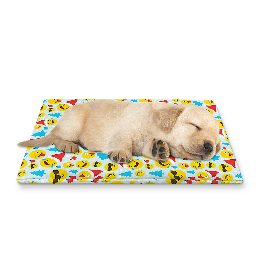 Christmas Emoji Pattern Print Pet Cooling Mat Cover