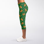 Christmas Gingerbread Pattern Print Women's Capri Leggings