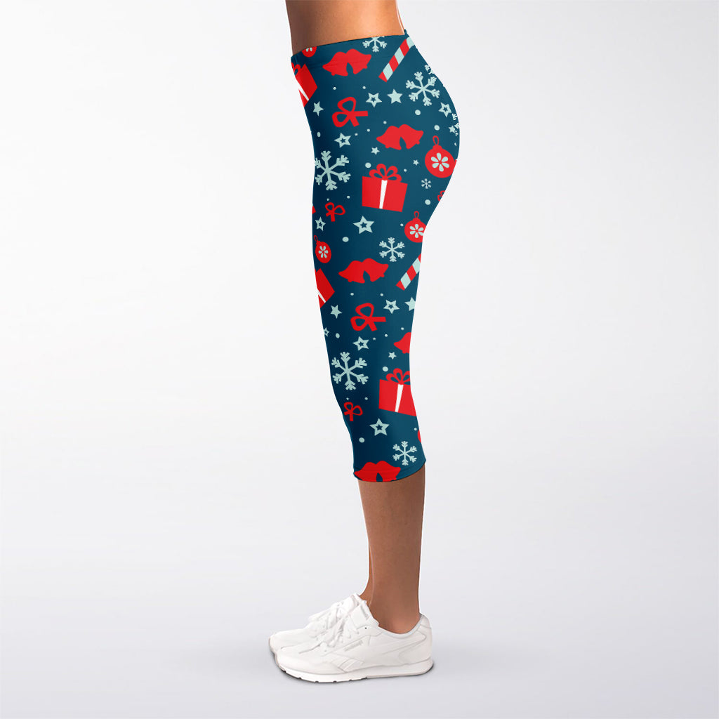 Christmas Holiday Elements Pattern Print Women's Capri Leggings