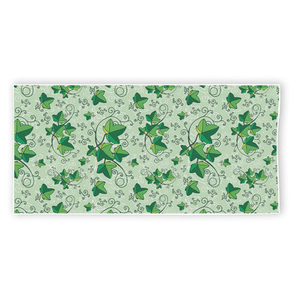 Christmas Ivy Leaf Pattern Print Beach Towel
