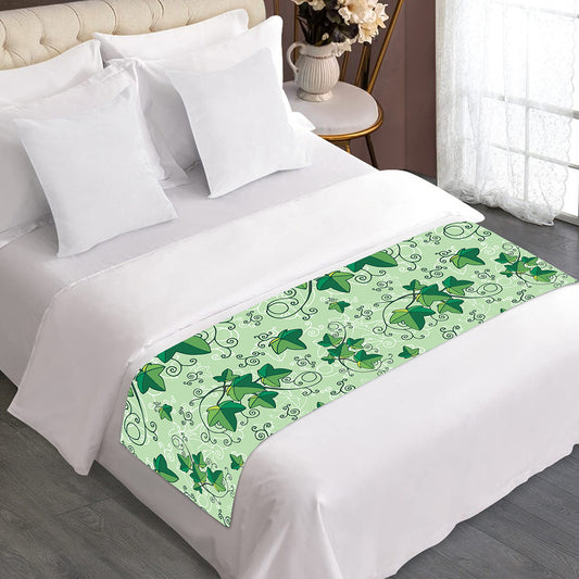 Christmas Ivy Leaf Pattern Print Bed Runner
