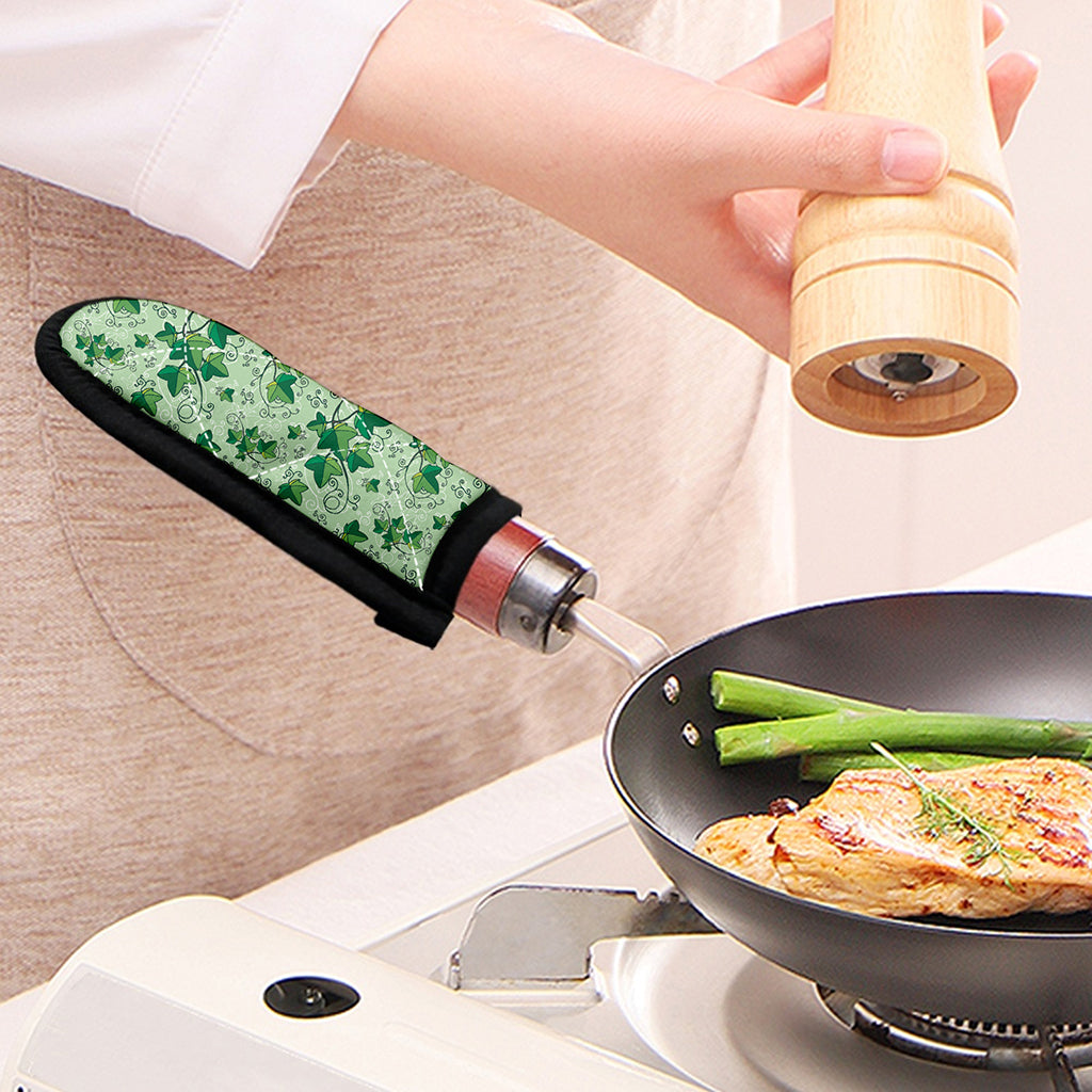 Christmas Ivy Leaf Pattern Print Skillet Handle Cover