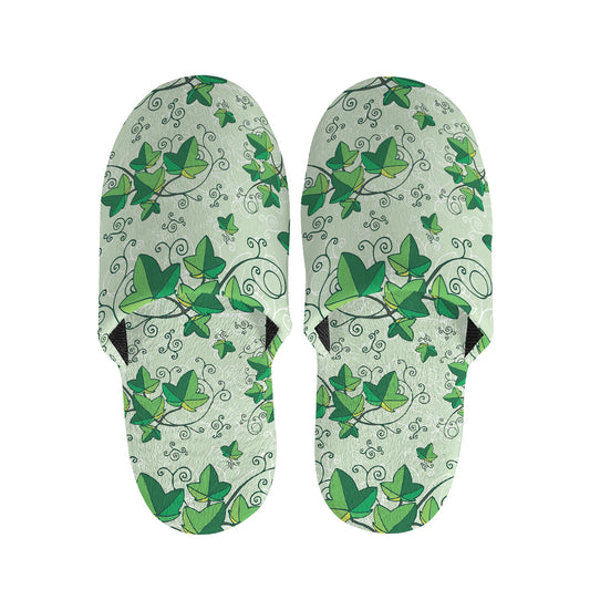 Christmas Ivy Leaf Pattern Print Slippers