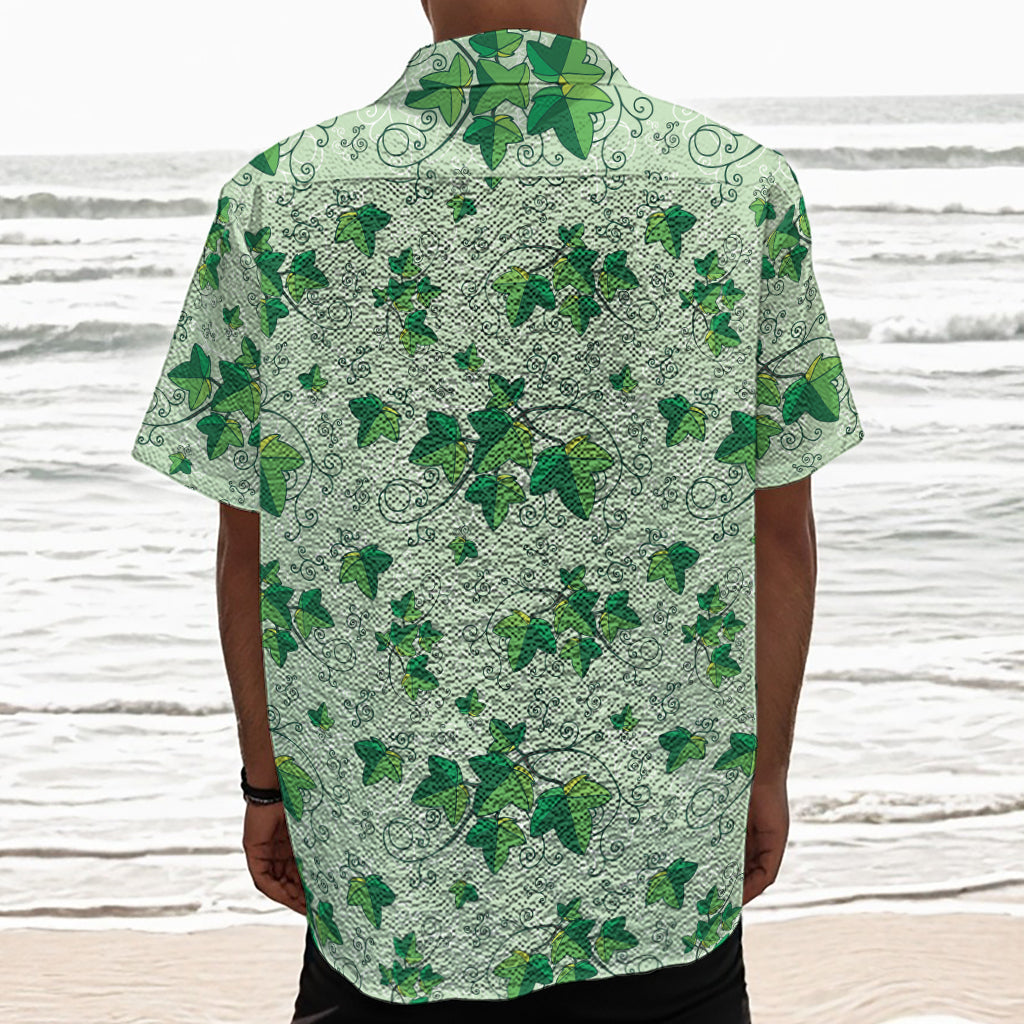 Christmas Ivy Leaf Pattern Print Textured Short Sleeve Shirt
