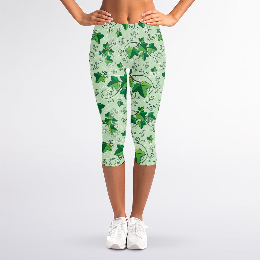 Christmas Ivy Leaf Pattern Print Women's Capri Leggings