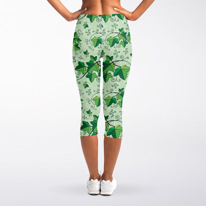 Christmas Ivy Leaf Pattern Print Women's Capri Leggings