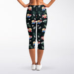 Christmas Sleeping Sloths Pattern Print Women's Capri Leggings
