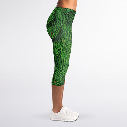 Christmas Tree Branches Print Women's Capri Leggings