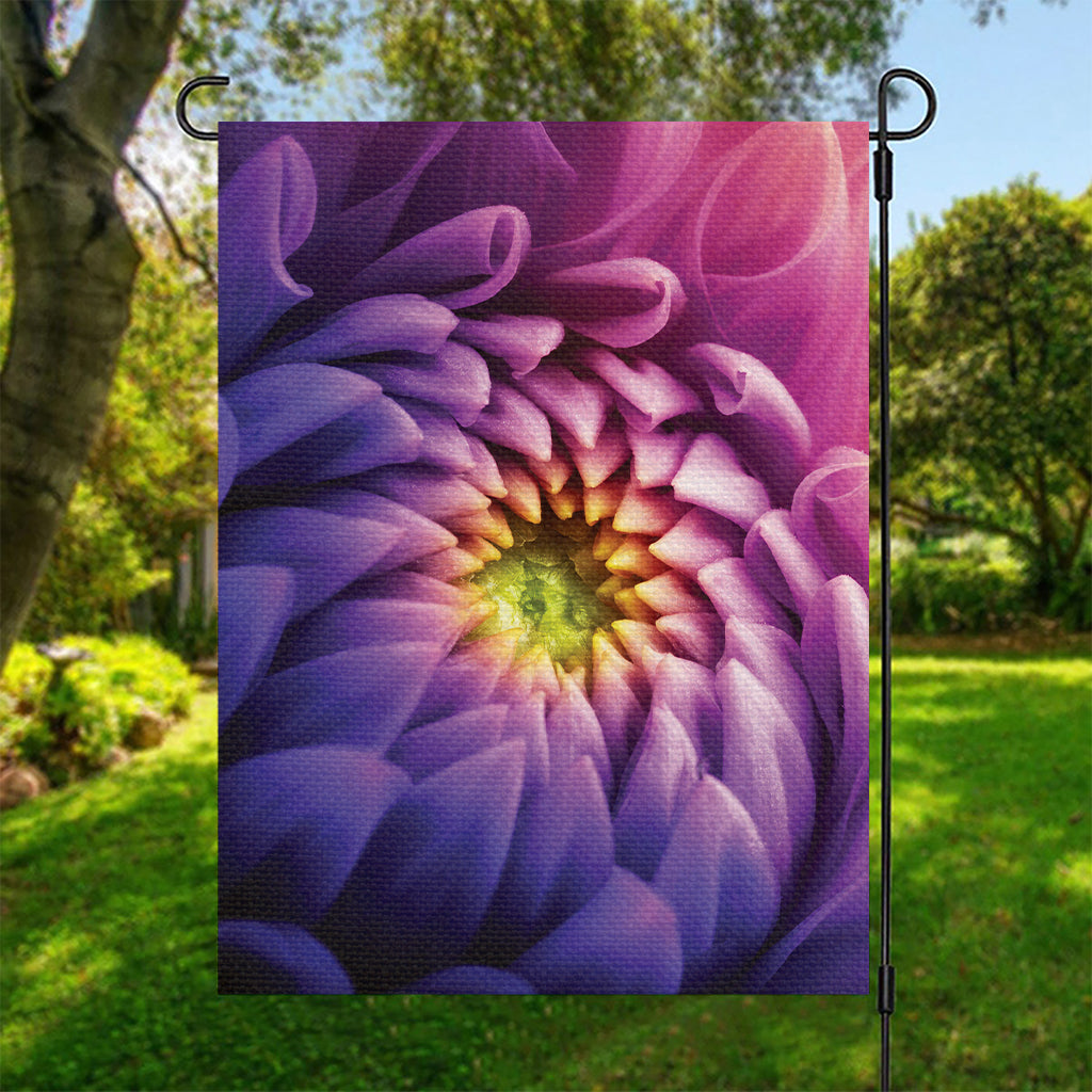 Chrysanthemum Flower Print Garden Flag