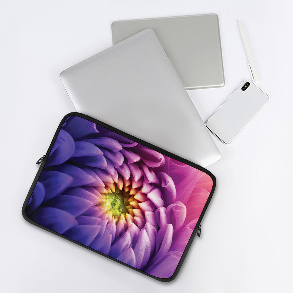 Chrysanthemum Flower Print Laptop Sleeve