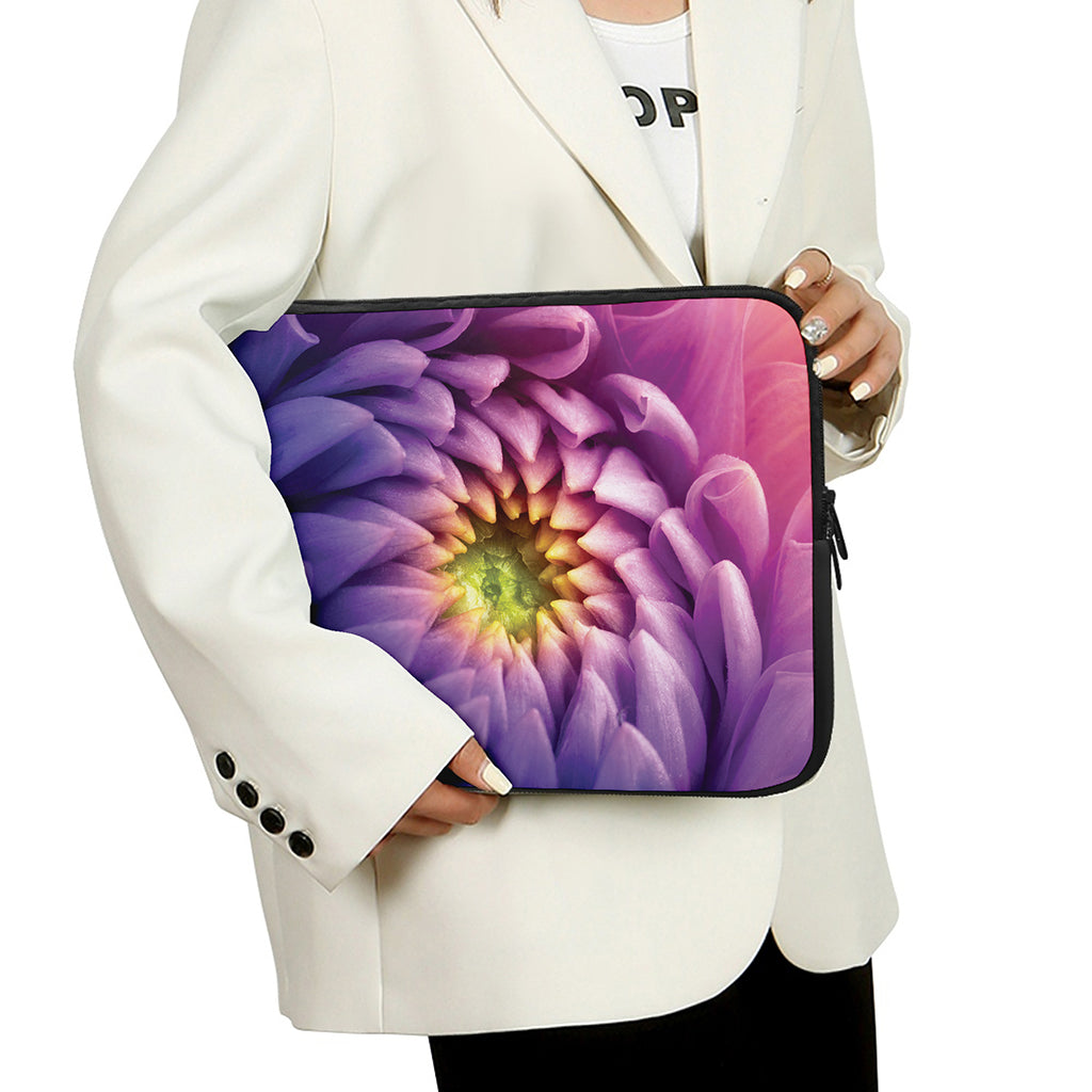 Chrysanthemum Flower Print Laptop Sleeve