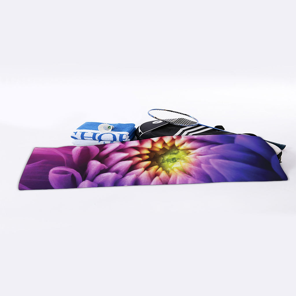 Chrysanthemum Flower Print Sports Towel