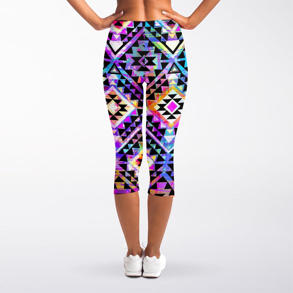 Colorful Aztec Pattern Print Women's Capri Leggings