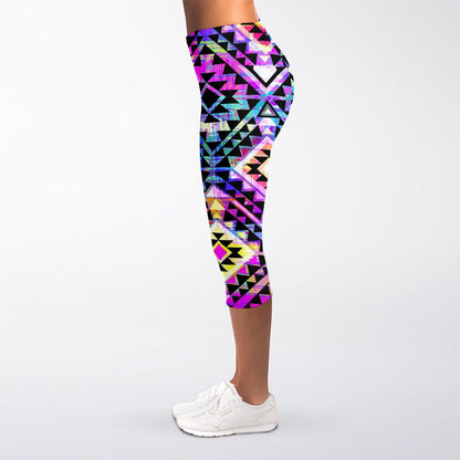 Colorful Aztec Pattern Print Women's Capri Leggings