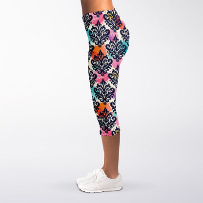 Colorful Damask Pattern Print Women's Capri Leggings