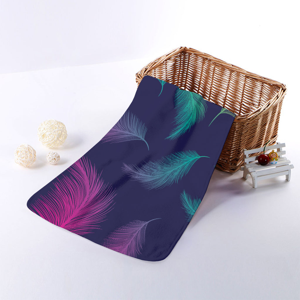 Colorful Feather Pattern Print Towel