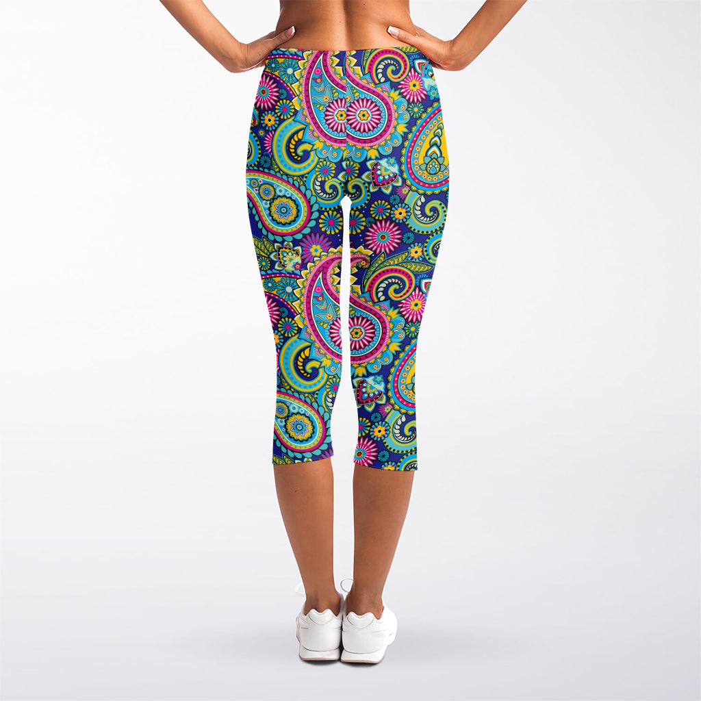 Colorful Paisley Pattern Print Women's Capri Leggings