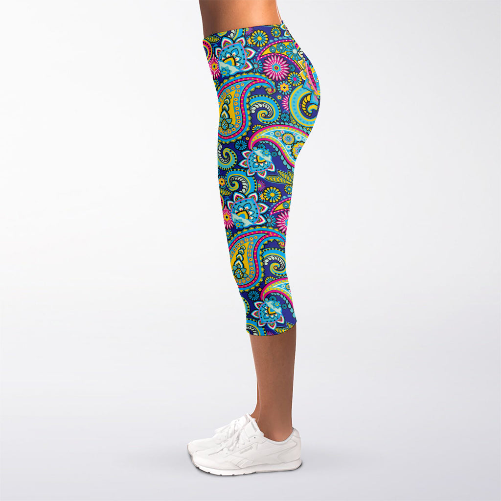 Colorful Paisley Pattern Print Women's Capri Leggings