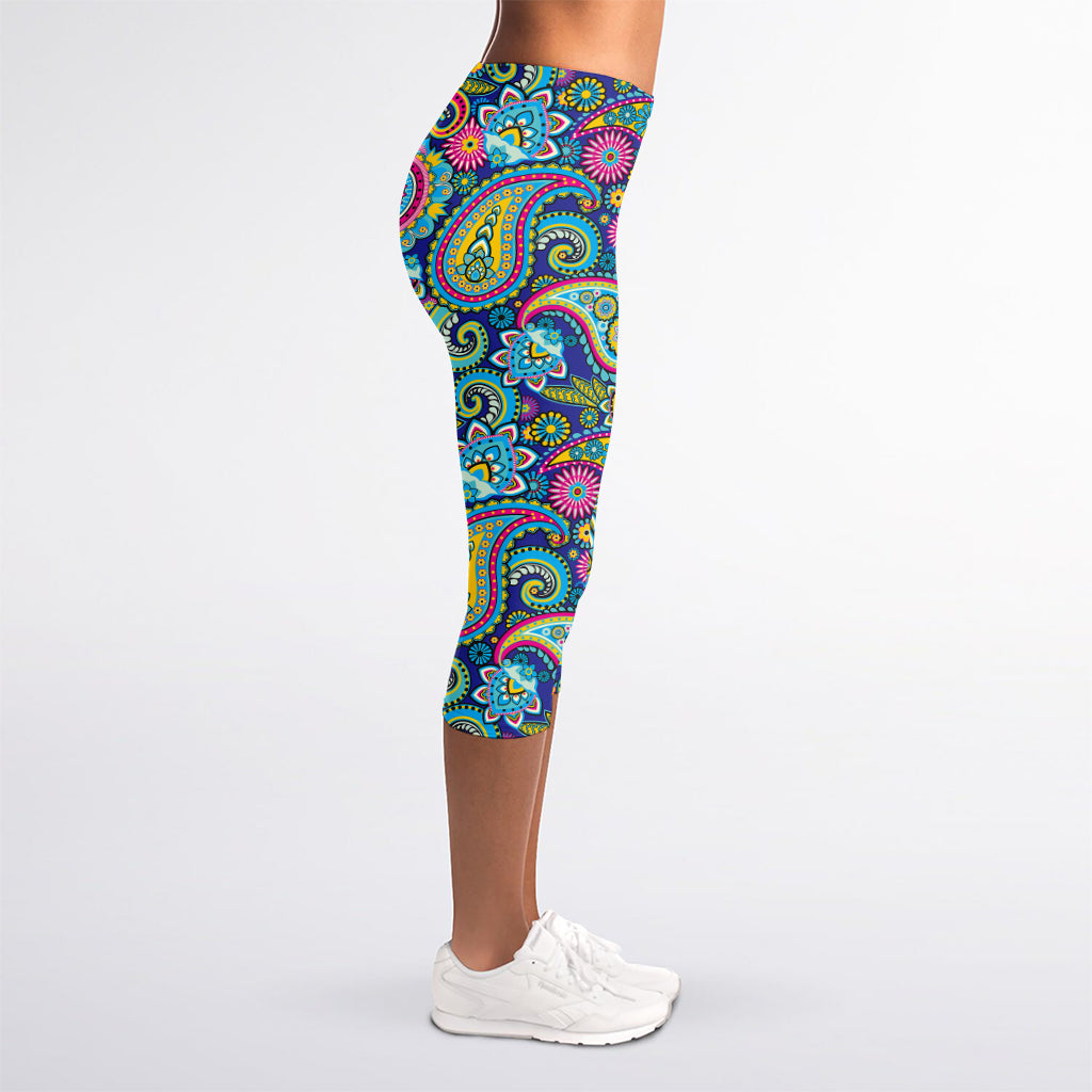 Colorful Paisley Pattern Print Women's Capri Leggings