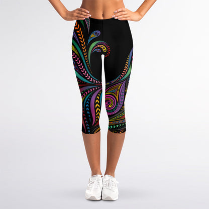 Colorful Rooster Print Women's Capri Leggings