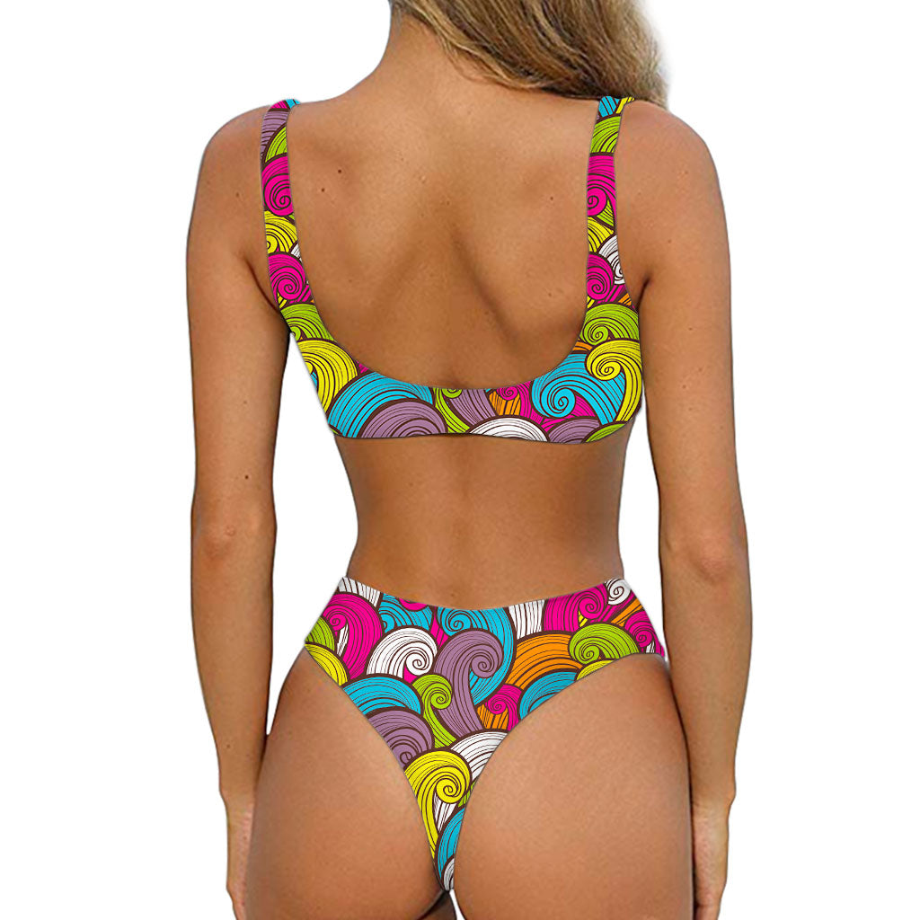Colorful Surfing Wave Pattern Print Front Bow Tie Bikini