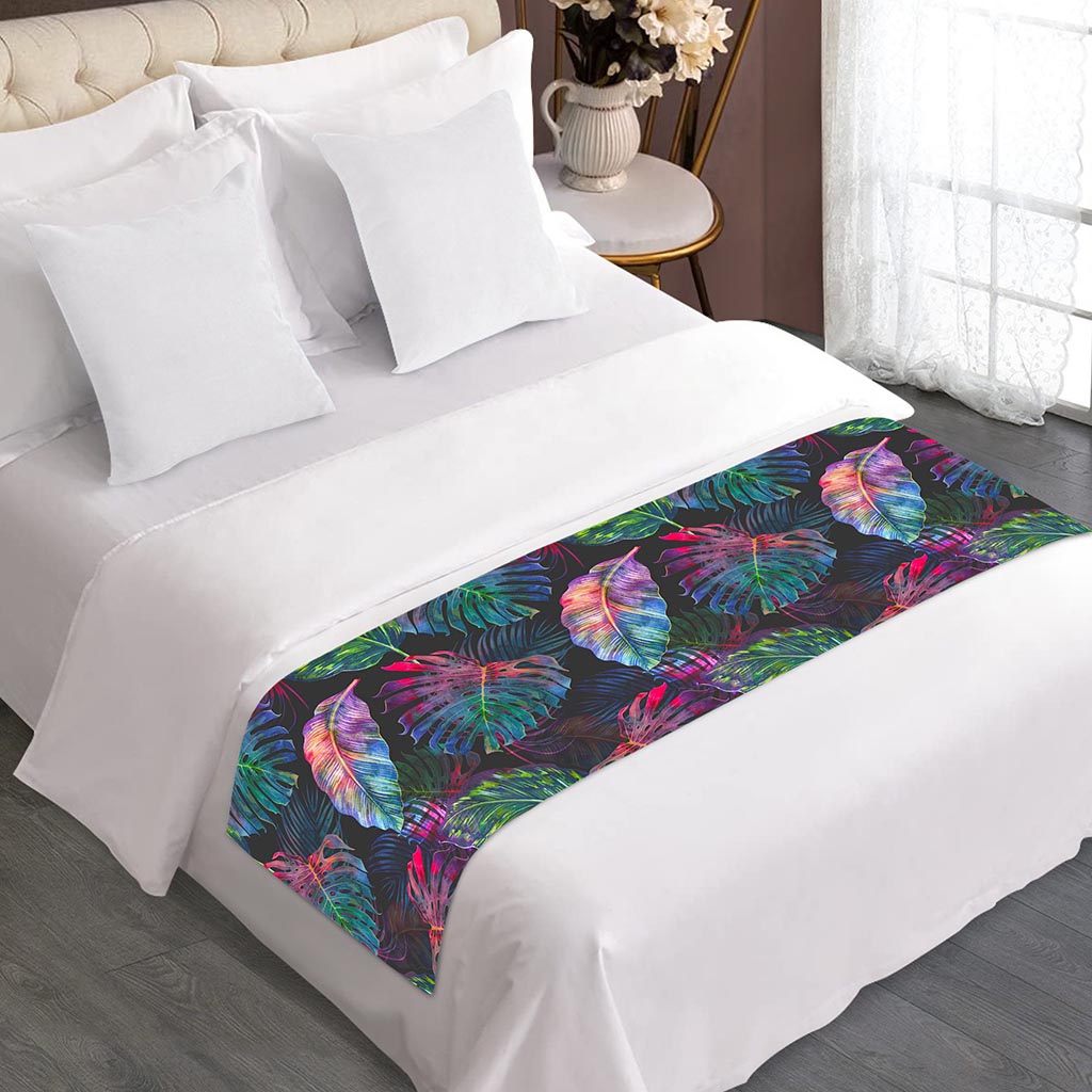 Colorful Tropical Leaves Pattern Print Bed Runner