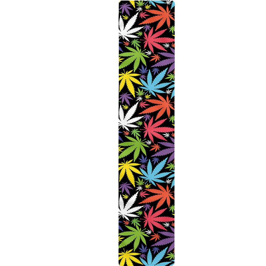 Colorful Weed Leaf Pattern Print Table Runner