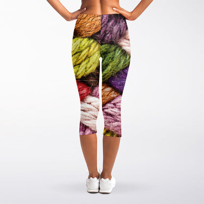Colorful Wool Yarns Print Women's Capri Leggings