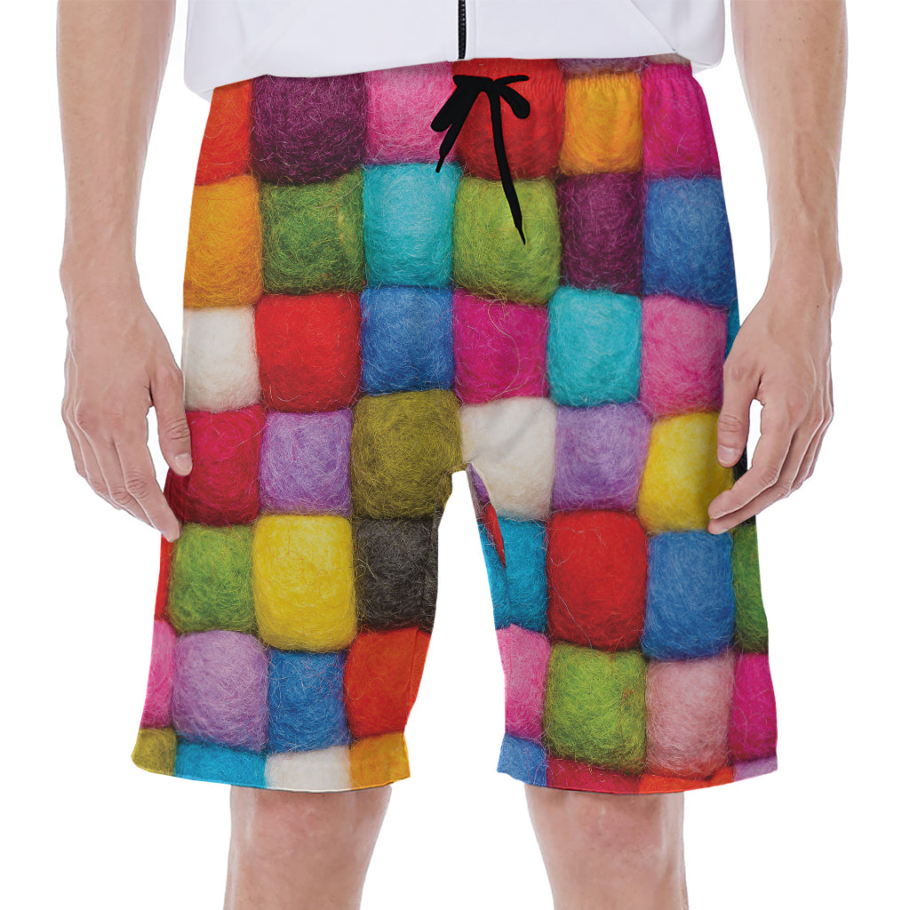 Colorful Yarn Balls Print Men's Beach Shorts