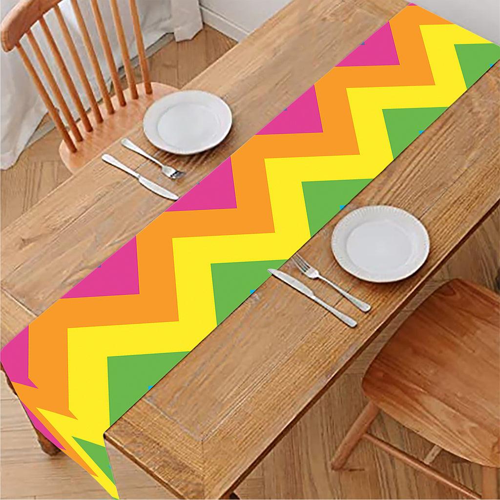 Colorful Zigzag Pattern Print Table Runner