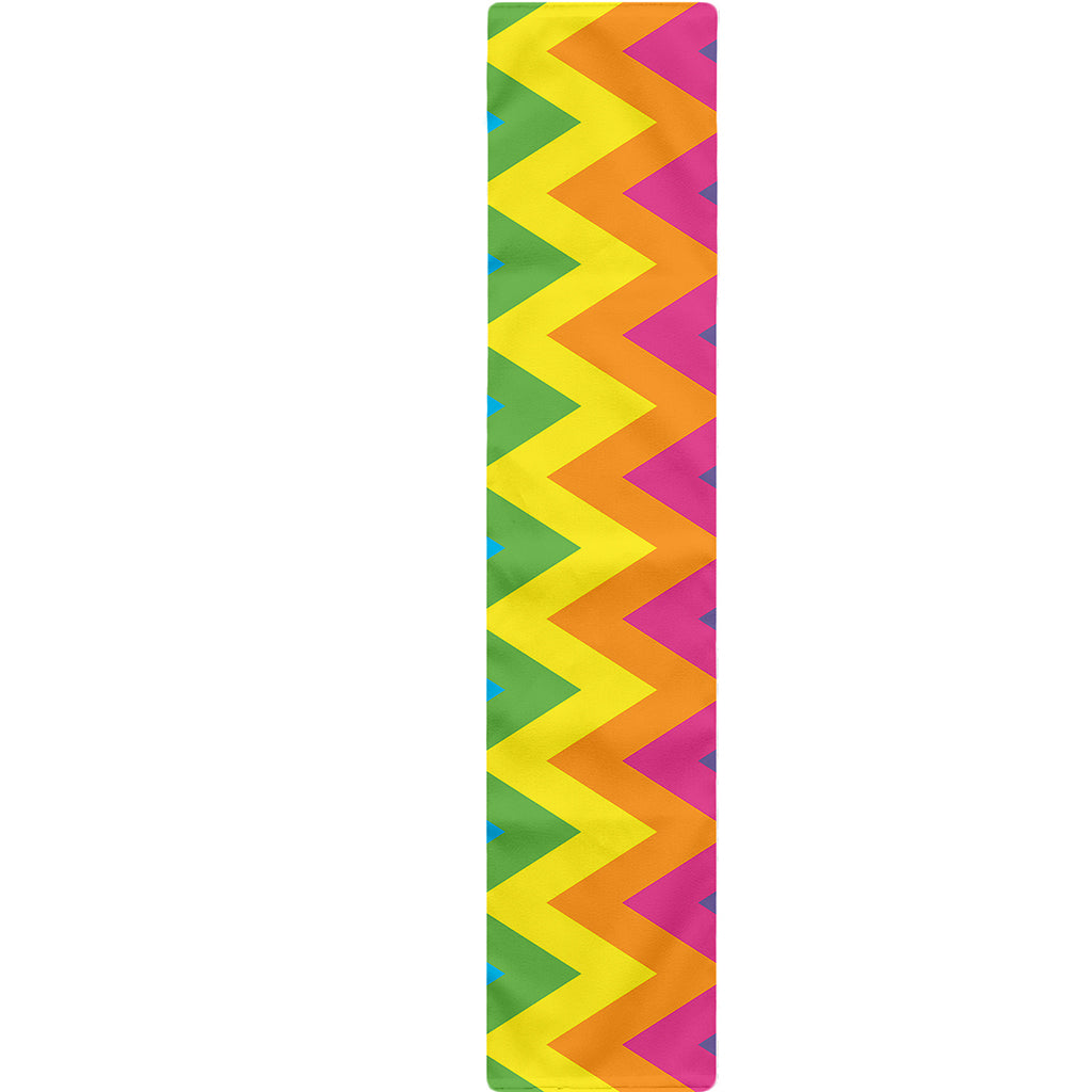 Colorful Zigzag Pattern Print Table Runner