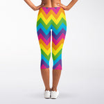 Colorful Zigzag Pattern Print Women's Capri Leggings
