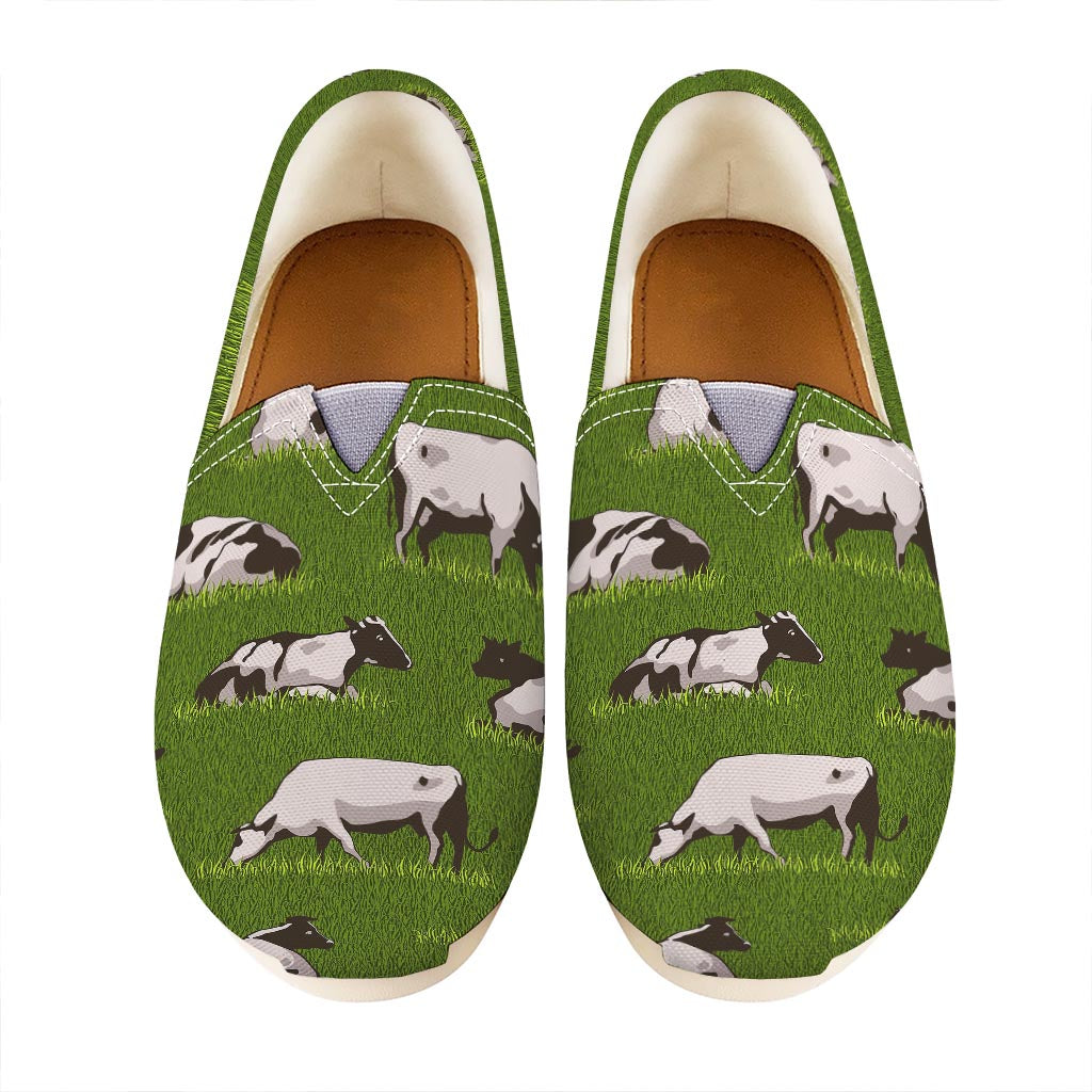Cow On Green Grass Pattern Print Casual Shoes