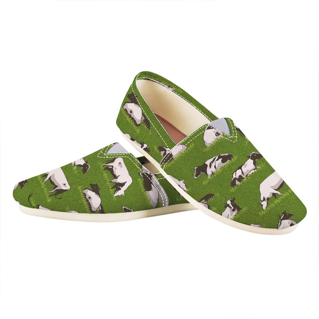 Cow On Green Grass Pattern Print Casual Shoes