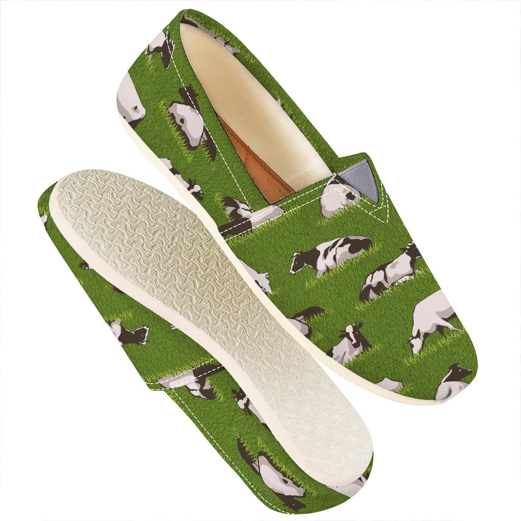 Cow On Green Grass Pattern Print Casual Shoes