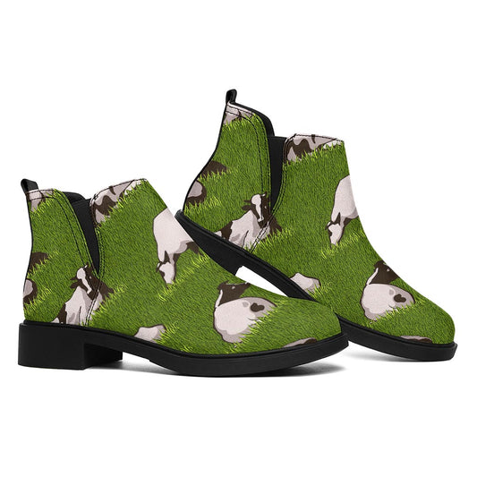 Cow On Green Grass Pattern Print Flat Ankle Boots