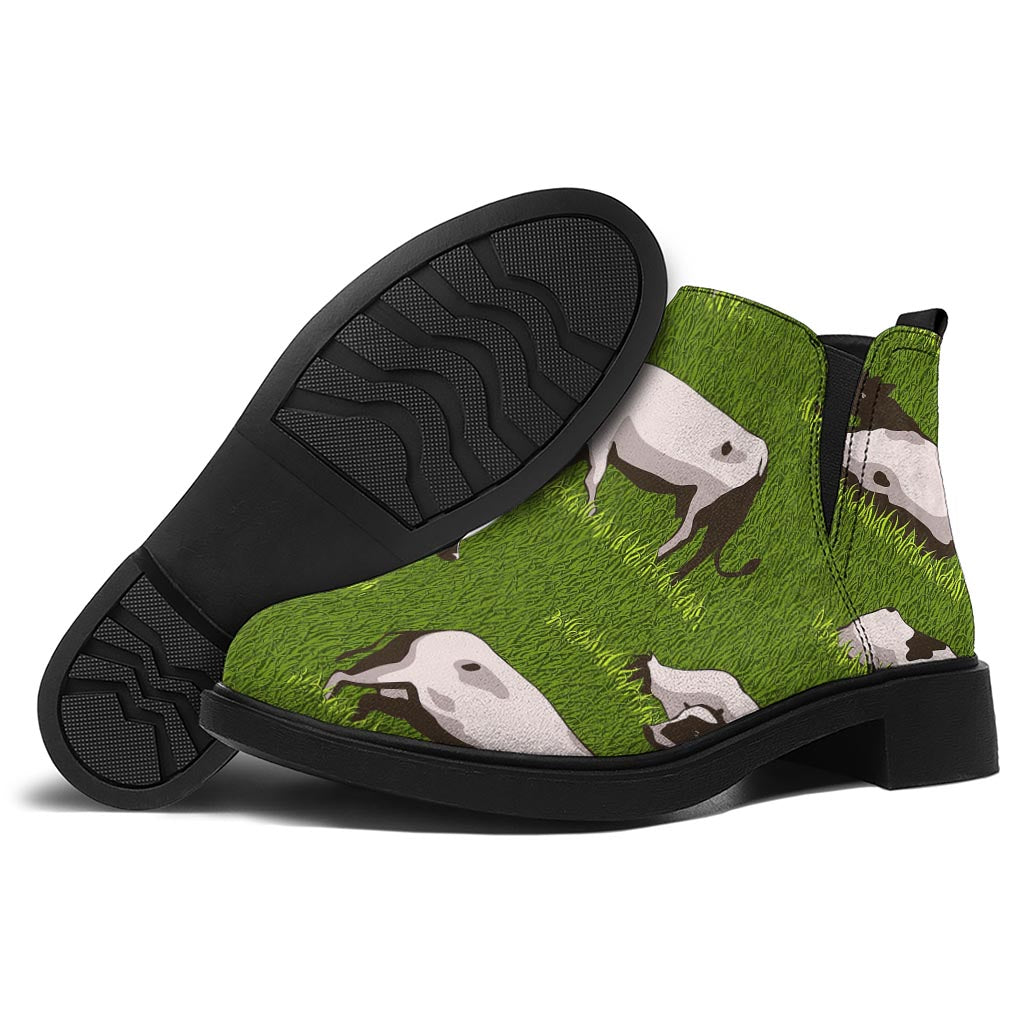 Cow On Green Grass Pattern Print Flat Ankle Boots
