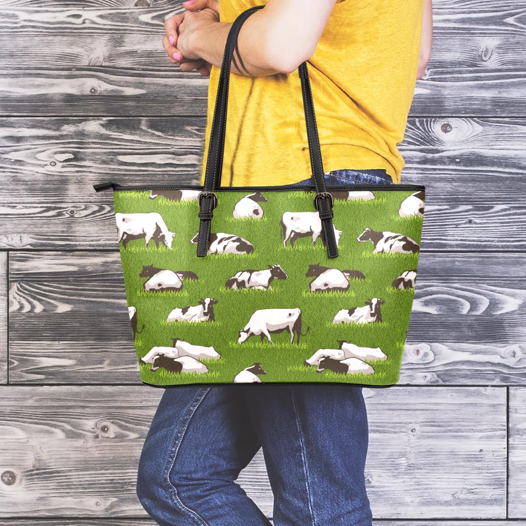 Cow On Green Grass Pattern Print Leather Tote Bag