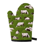 Cow On Green Grass Pattern Print Single Oven Mitt