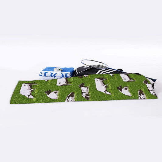 Cow On Green Grass Pattern Print Sports Towel