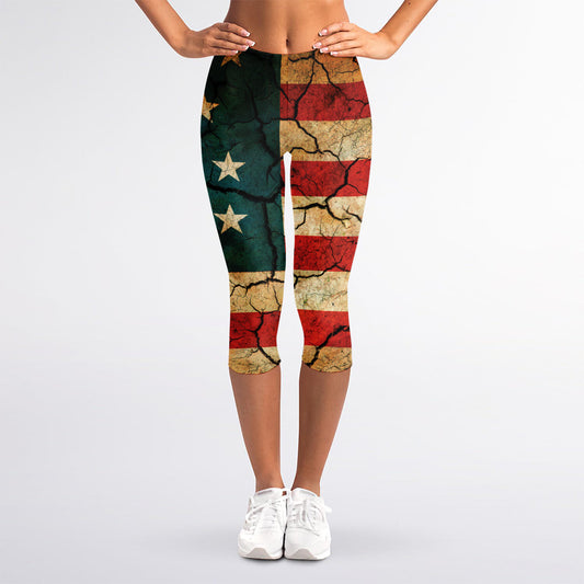 Cracked American Flag Print Women's Capri Leggings