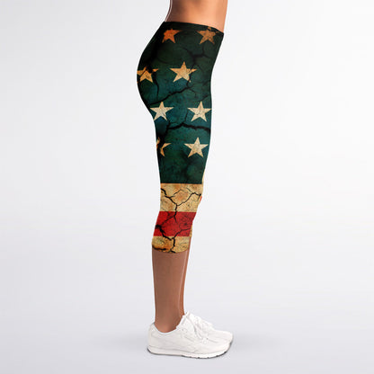 Cracked American Flag Print Women's Capri Leggings