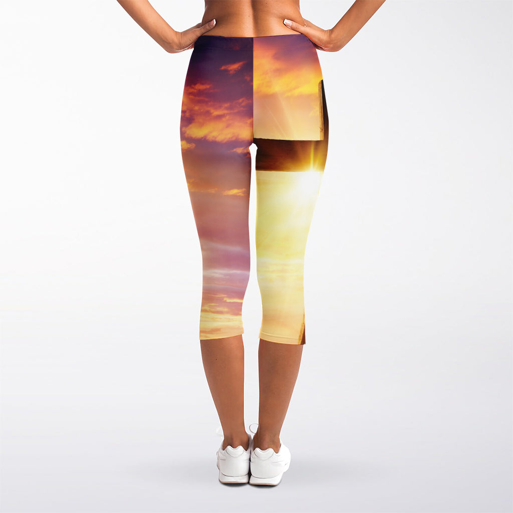 Crucifixion Of Jesus Christ Print Women's Capri Leggings